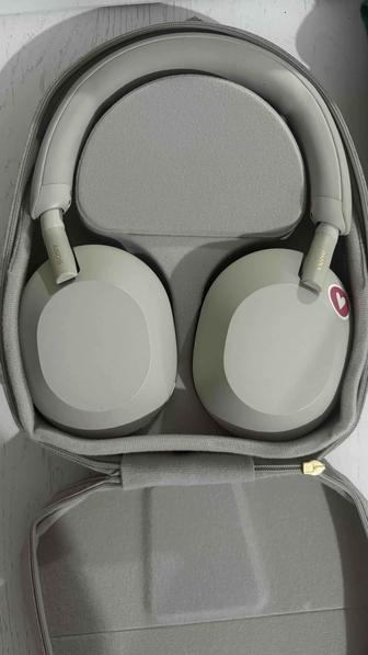 Продаю наушники Sony,оригинал. 
Состояние как новые, использовала почти год