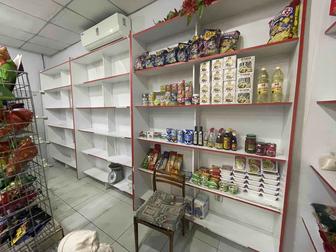 Продам витрины полки для магазинов
