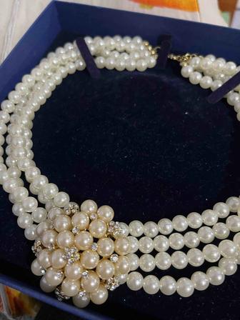 Аксесуар жемчуг новый сваровски ден каропамен бірге жүреді