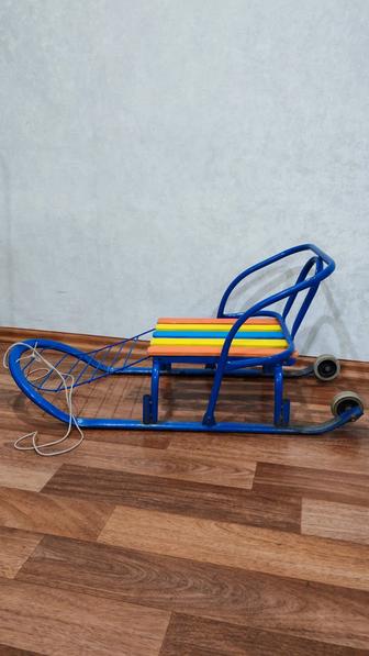 Санки с чехлом