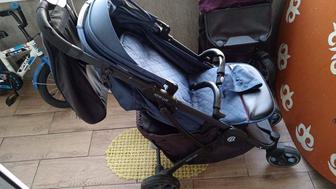 Продам прогулочную коляску б/у