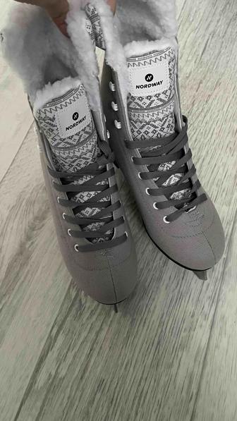 Коньки женские