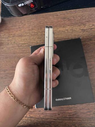 Продам saMsung z fold 4
