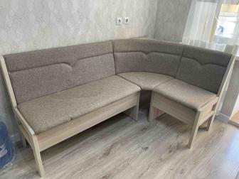 Продам диван в кухню