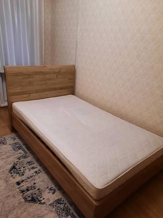 Продам кровать торг уместен