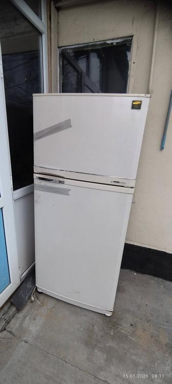 Продам холодильник