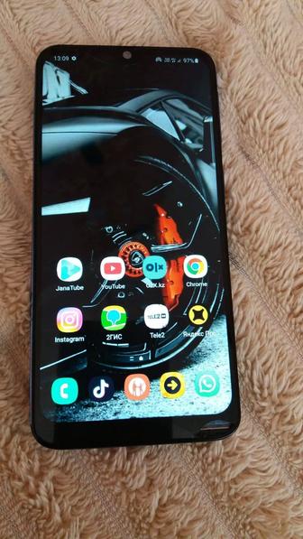 Продам Самсунг А40