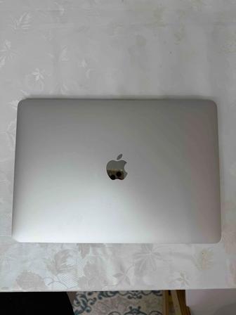 MacBook Air M1 2020