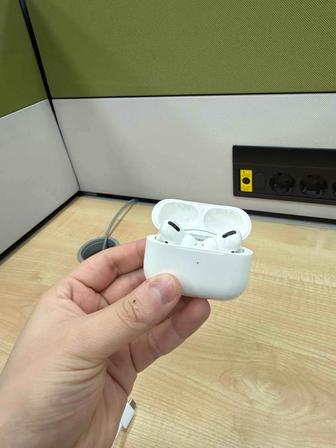 Продам наушники AirPods pro 1