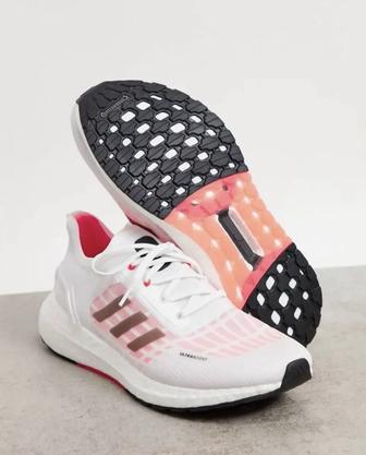 Кроссовки Adidas Ultraboost
