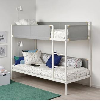 Продам кровать двухъярусная металлическая IKEA
