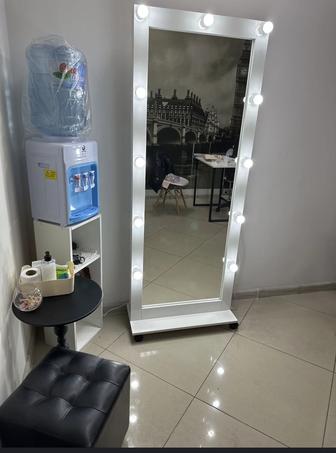 Сдам в аренду маникюрный стол