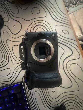 Срочно продам Panasonic lumix gh5 body
