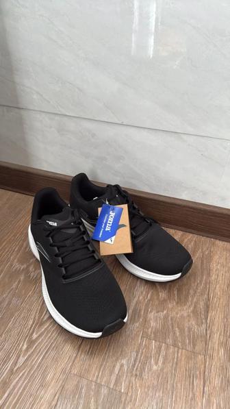 Кроссовки Joma 45 размер новые не ношенные