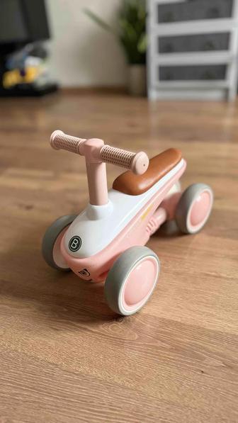 Продам мини-беговел