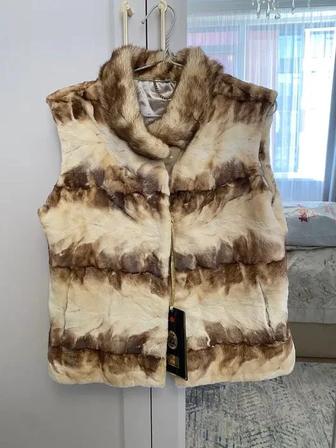 Продам новую норковую жилетку