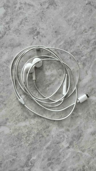 Наушники проводные