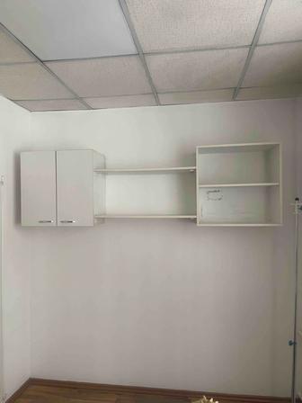 Продам навесные полки белого цвета