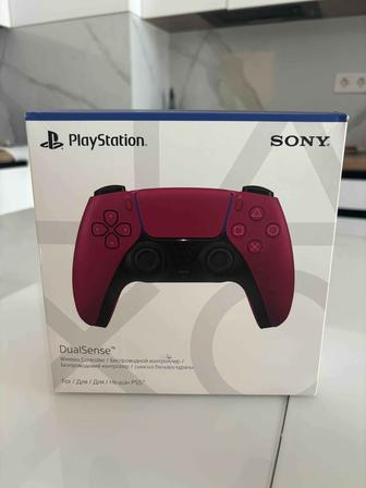 Продам джойстик PS5, к нему подарком диск с игрой It Takes Two.