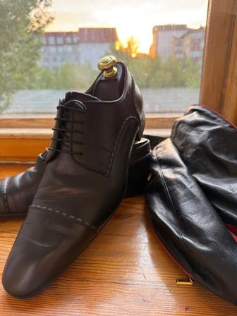 Louis Vuitton Состояние отличное туфли, размер 43-43,5. Полностью кожа