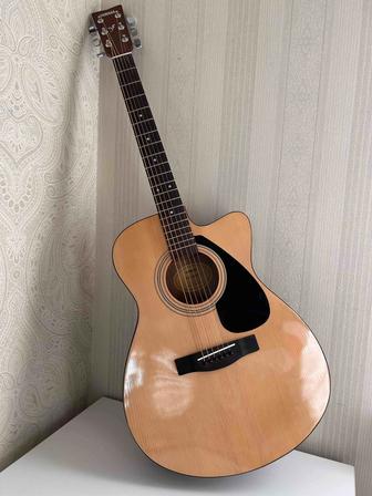 Акустическая гитара Yamaha FS 100C в отличном состоянии