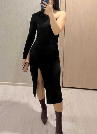 Модный комплект- корсет, платье и юбка.