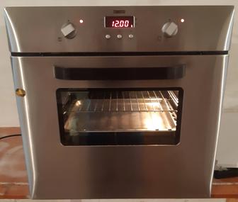 Духовка , духовой встраиваемый шкаф ZANUSSI с конвекцией