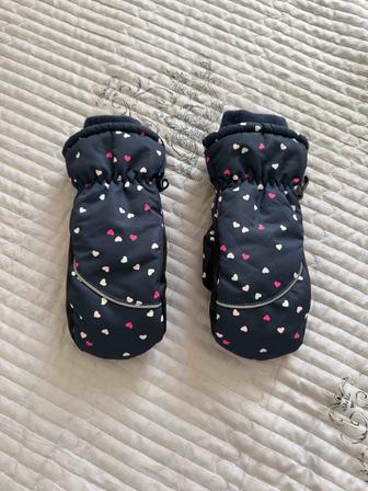 Зимние варежки на девочку