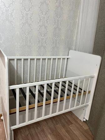 Продам кроватку детскую