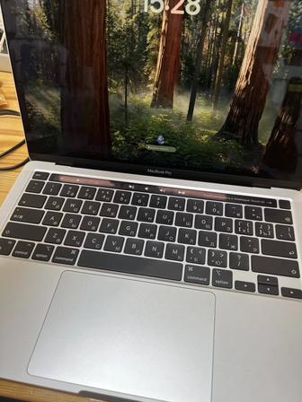 Гравировка кириллицы на клавиатуре MacBook! Лазер! Быстро, качественно