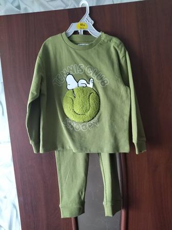 Продам костюмчик детский новый