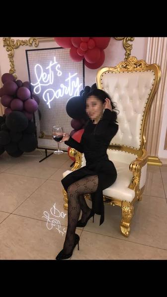 черное ассиметричное платье