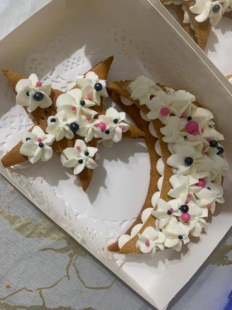 Принимаю на заказ домашние вкусные пироги маффины.трубочки, рулеты и многое