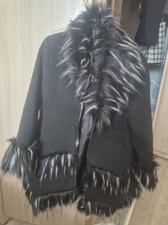 Продам дубленку детскую