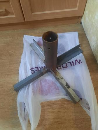 Продается крестовина под елку