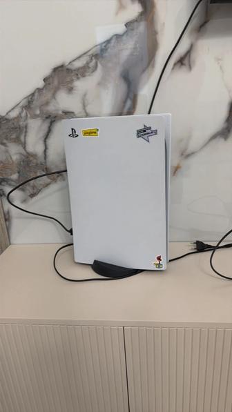 Продам Sony PlayStation 5