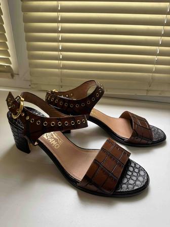 Новые Босоножки Ferragamo