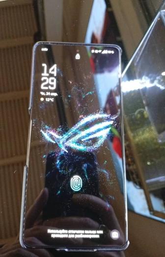 Продам мощьный телефон Б.У25г в хорошем качестве ASUS PHONE 9 PRO 16GB RAM.