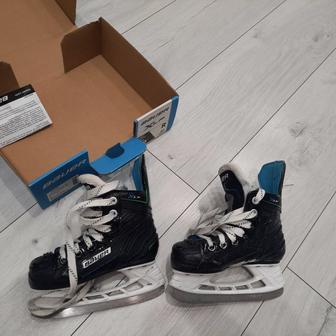 Продам коньки bauer