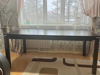 Продам стол со стульями.