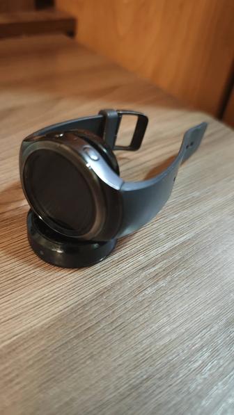 Продам смарт часы Samsung gear S2 SPORT дешево