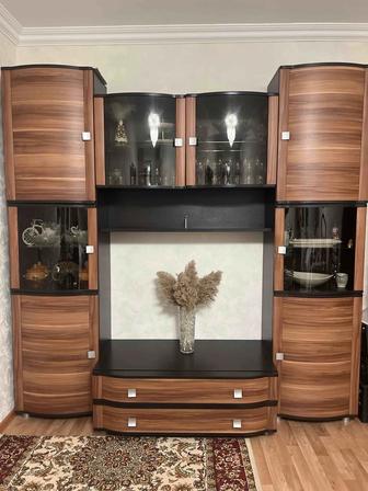 Продам горку для гостиной