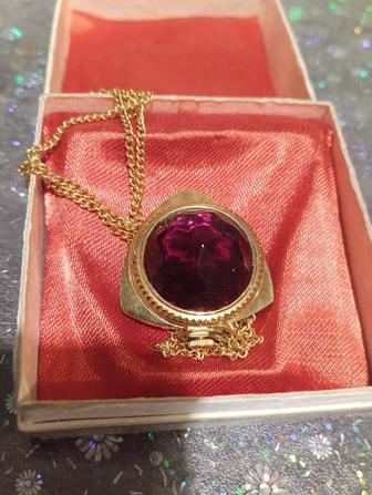 Продам часы брелок ссср заря