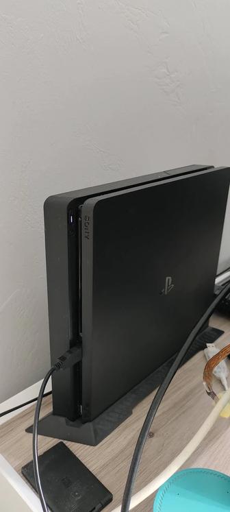 Продам Sony PlayStation 4 Slim
