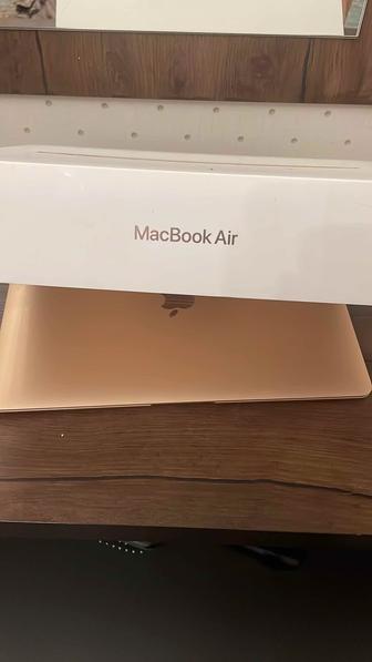 Продам MacBook Air (M1, 2020) 8Гб