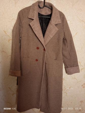 Продам пальто почти новый