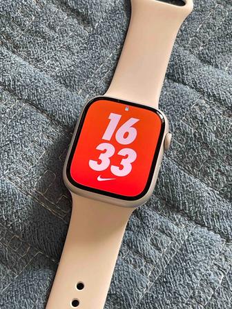 Продам Apple Watch 8 45 mm
