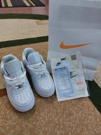 Продам кроссовку Nike