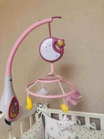 Мобиль для кроватки Chicco