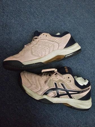 Теннисные кроссовки oasics 34.5